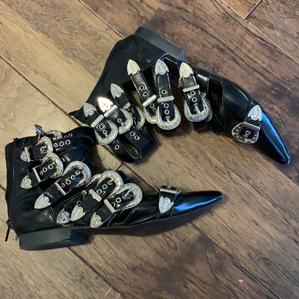 Jeffrey Campbell buckle shoe size 6.5